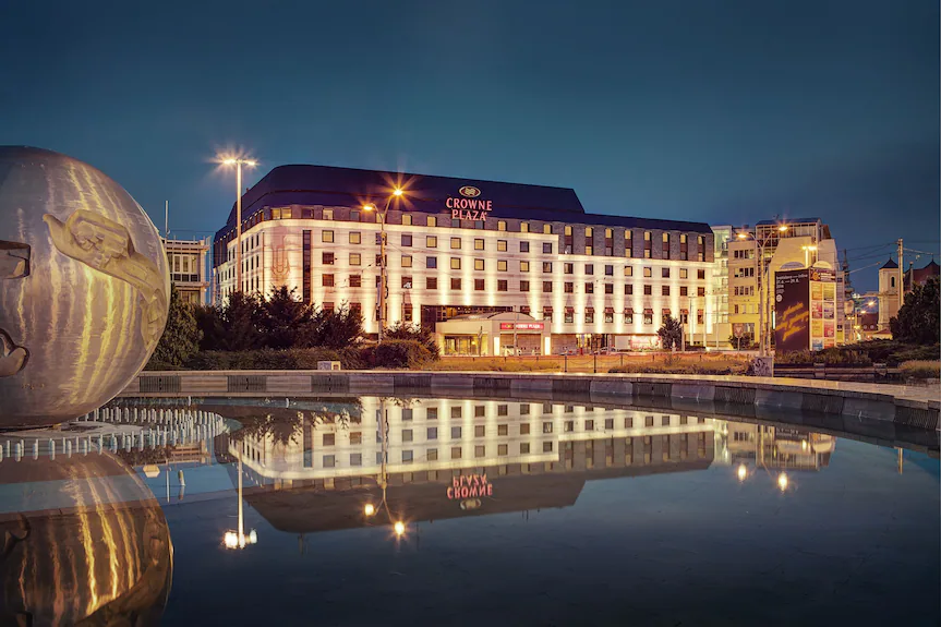 About Hotel Crowne Plaza